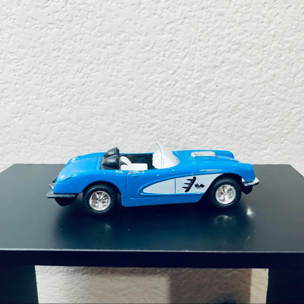 Tootsie Toy '59 Chevy Corvette Blue Toy Car